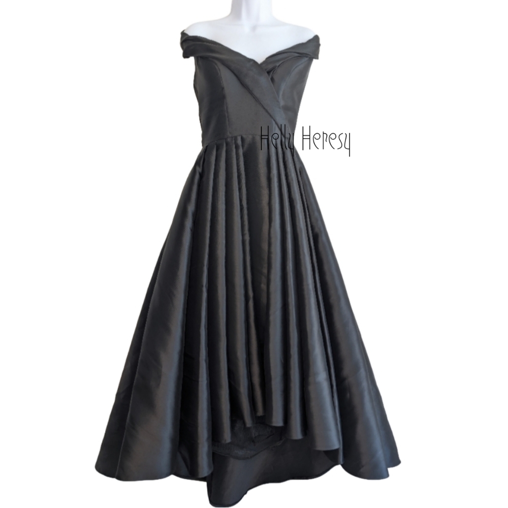 Vintage David Tutera Size 4 Black Off Shoulder‎ Ball Gown Formal Dress